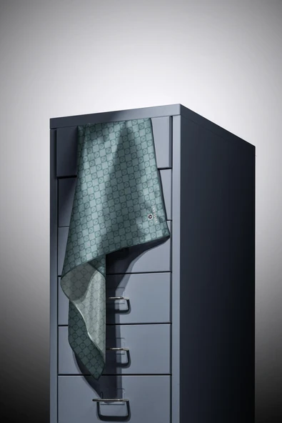 % 57 İPEK % 43 VİSKON Twill İpek Monogram Desenli Cam Göbeği Renkli 90x90 Eşarp Dikim Şekli : El Dikişi - Resim 6