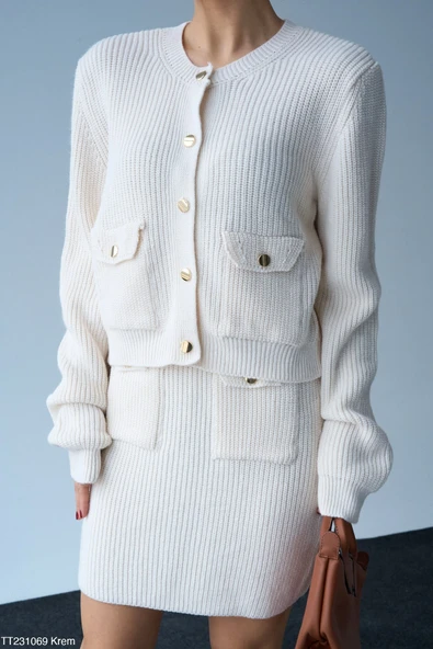 Gold Düğmeli Triko Mini Etek ve Hırka Takımı - Resim 3