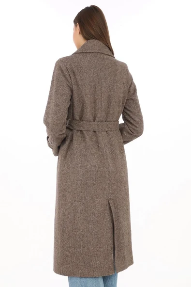 Kadın Balık Sırtı Yünlü Dokuma Kaşe Kaban – Kruvaze Yaka, Kuşaklı, Cepli, Astarlı Uzun Boy Tesettür Şık Kışlık Kaşe Kaba - Resim 5