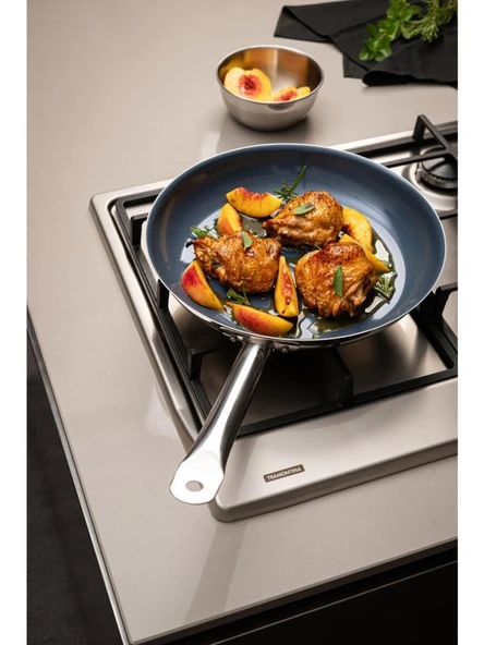 TRAMONTINA PROFESSIONAL 26 CM SERAMİK YÜZEYLİ KIZARTMA TAVASI ürün görseli 1