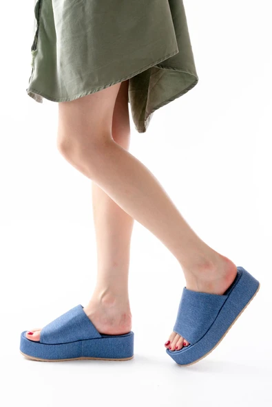 Açık Kot Geniş Bantlı Dolgu Kadın Terlik ürün görseli 1