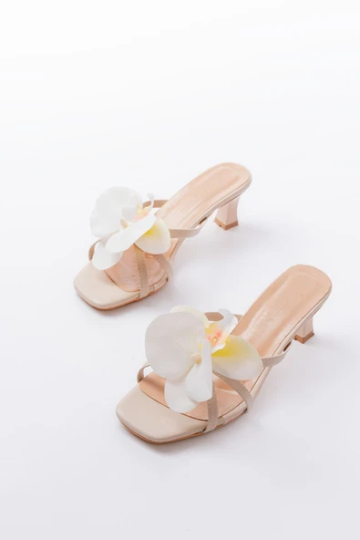 Bej Orkide Detaylı İnce Topuklu Kadın Terlik - Resim 3