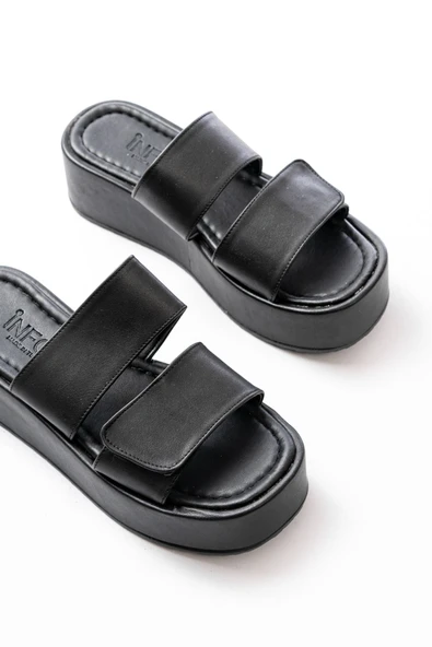 Siyah Çıtçıtlı Dolgu Topuk Kadın Terlik - Resim 5