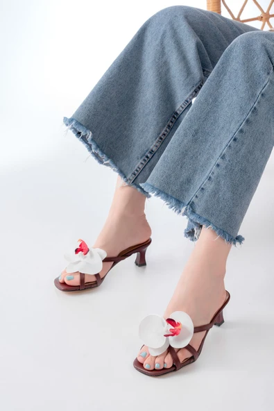 Bordo Orkide Detaylı İnce Topuklu Kadın Terlik ürün görseli 1