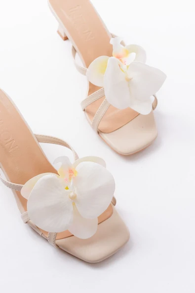 Bej Orkide Detaylı İnce Topuklu Kadın Terlik - Resim 4