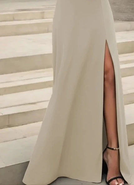 MDB Kadın Uzun Kollu Madonna Yakalı Yırtmaç Detaylı Uzun Ithal Krep Elbise - Resim 3