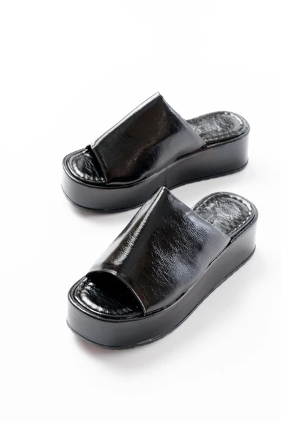 Siyah Cam Kırığı Geniş Bantlı Dolgu Kadın Terlik - Resim 3