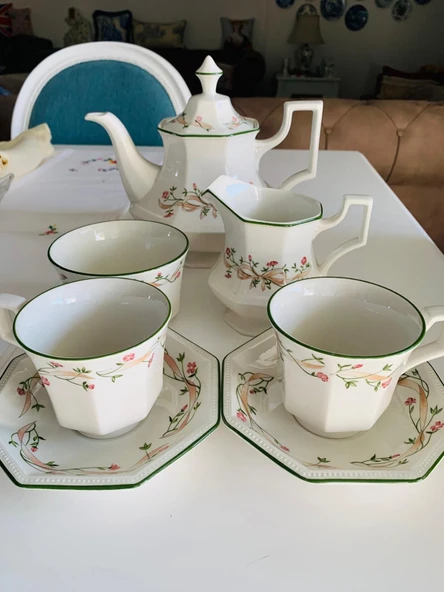 Vintage Johnson Brothers Eternal Beau Serisi Zarif Fiyonk ve Çiçek Desenli Porselen İngiliz Çay Seti - Resim 4