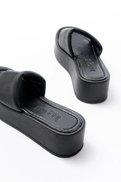 Siyah Dolgu Topuklu Kadın Terlik - Resim 5