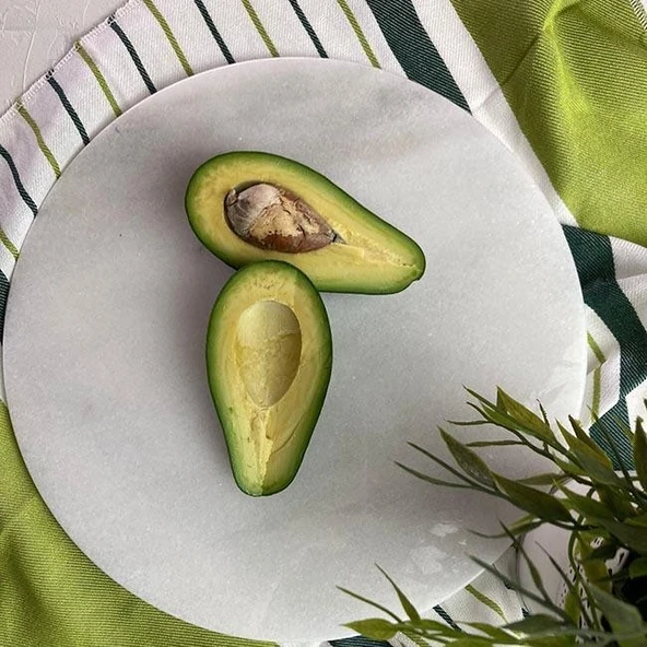 Akayev Mermer 30 cm Beyaz Yuvarlak Sunum Tabağı ürün görseli