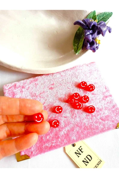 10 ADET KIRMIZI GÜLEN YÜZ BONCUK BİLEKLİK HEDİYE İÇİNDEN DELİKLİ BİLEKLİK APARATI SERT PLASTİK - Resim 2