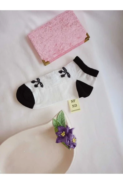 BURUN DİKİŞSİZ PATİK ÇORAP PAMUKLU KISA KONÇ DESENLİ KADIN ÇORABI 36-40 TEK ADET SİYAH BEYAZ - Resim 4