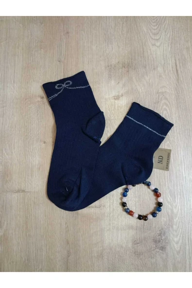 KURDELE TAŞLI LASTİKSİZ KOKULU LİKRALI KISAKONÇ  ÇORAP DİKİŞSİZ PAMUKLU LACİVERT KADIN ÇORABI ürün görseli 1