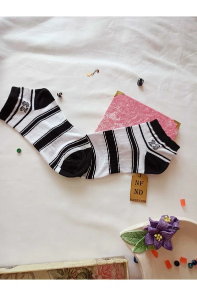 2 ÇİFT KADIN ÇORABI PATİK PAMUKLU KISA KONÇ DESENLİ BURUN DİKİŞSİZ ÇORAP 36-40 SİYAH BEYAZ - Resim 7