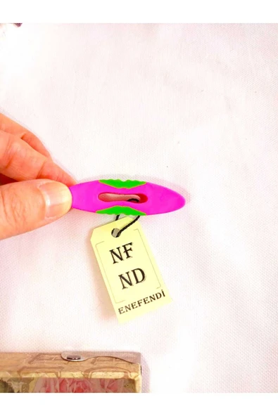 SİLGİ RENKLİ DELİKLİ ELASTİK HEDİYE PEMBE YEŞİL RENK TEK ADET ürün görseli 1