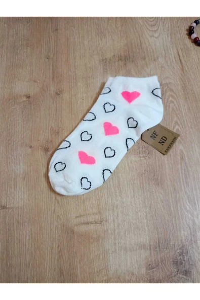 PATİK KALP DESENLİ KALPLİ KADIN ÇORABI PAMUKLU KISAKONÇ BEYAZ  ÇORAP 36-40 ürün görseli 1