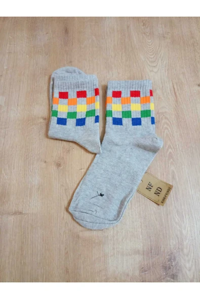 KARELİ DESENLİ PAMUKLU YUMUŞAK ÇORAP ARAKONÇ KADIN GRİ SOKET ÇORABI 36-40 ürün görseli 1