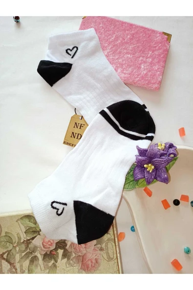 3 ÇİFT KADIN ÇORAP BURUN DİKİŞSİZ PAMUKLU KISA KONÇ DESENLİ PATİK ÇORABI 36-40 SİYAH BEYAZ - Resim 5