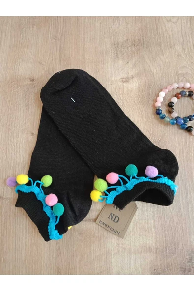Ponponlu Aksesuarlı Kadın Step Çorabı Yumuşak Dikişsiz Yıkamalı Siyah Patik 36-40 - Resim 3
