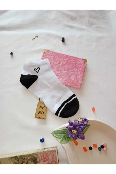 2 ÇİFT KADIN ÇORABI PATİK PAMUKLU KISA KONÇ DESENLİ BURUN DİKİŞSİZ ÇORAP 36-40 SİYAH BEYAZ - Resim 4