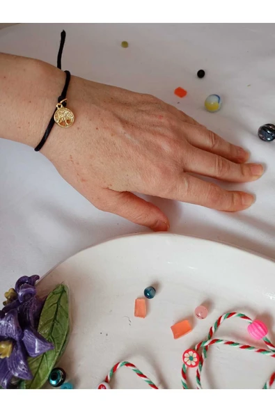 BİLEKLİK KARTLI HAYAT AĞACI METAL ALTINSARISI HEDİYELİK ŞANS BEREKET ARKADAŞ BİLEKLİĞİ SİYAH İP - Resim 2