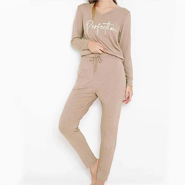Confeo 840-619 Kadın Kışlık Uzun Kol Nakışlı V-Yaka Pijama Takım ürün görseli 1
