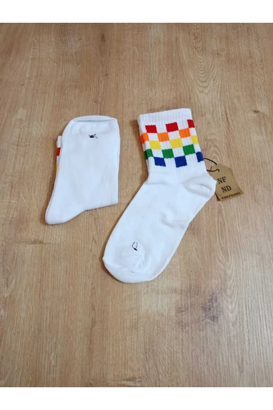 KARELİ DESENLİ PAMUKLU YUMUŞAK ÇORAP ARAKONÇ KADIN BEYAZ SOKET ÇORABI 36-40 - Resim 4