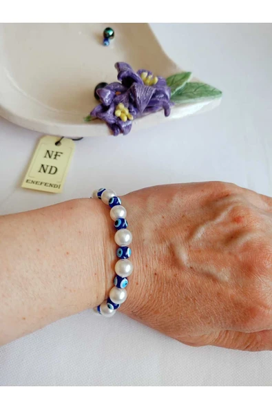 İNCİ VE NAZAR BONCUKLU BİLEKLİK İNCİLİ BİLEKLİK ŞANS BEREKET ARKADAŞ SEVGİLİ EŞ ÇOCUK HEDİYE ürün görseli 1