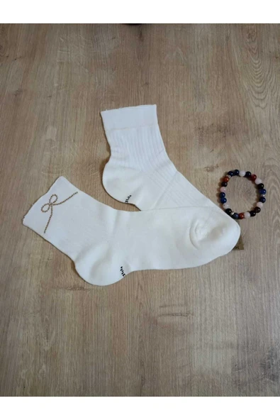 KURDELE TAŞLI LASTİKSİZ KOKULU LİKRALI KISAKONÇ  ÇORAP DİKİŞSİZ PAMUKLU EKRU KADIN ÇORABI 36-40 - Resim 2