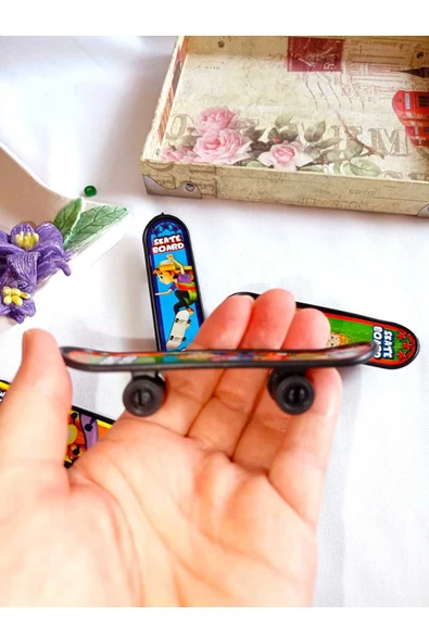 2Lİ SET LAZER FENER 3in1 KIRMIZI BEYAZ VE YANIP SÖNEN IŞIK FENER 3 FONKSİYONLU GRİ VE PARMAK KAYKAY - Resim 6