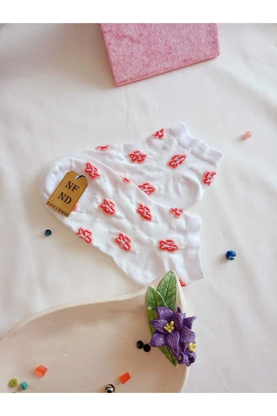 2 ÇİFT ÇORAP PAMUKLU BURUN DİKİŞSİZ KISA KONÇ PATİK DESENLİ KADIN ÇORABI 36-40 BEYAZ KIRMIZI - Resim 5