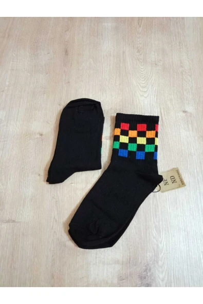 KARE DESENLİ PAMUKLU YUMUŞAK KADIN ÇORAP ARAKONÇ SİYAH SOKET ÇORABI 36-40 - Resim 2