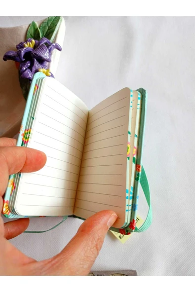 DEFTER NOT ANI HEDİYE KIZ ÇOCUK GENÇ ÇİZGİLİ 80 YAPRAK A7 CEP BOY DESENLİ LASTİK KAPAMA YEŞİL - Resim 2