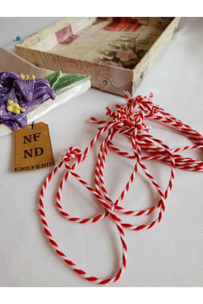 3 METRE MARTENİÇKA İPİ , PAKETLEME , HEDİYE BAHAR YILBAŞI ŞANS UĞUR ARKADAŞLIK SEVGİLİ KIRMIZI BEYAZ - Resim 3