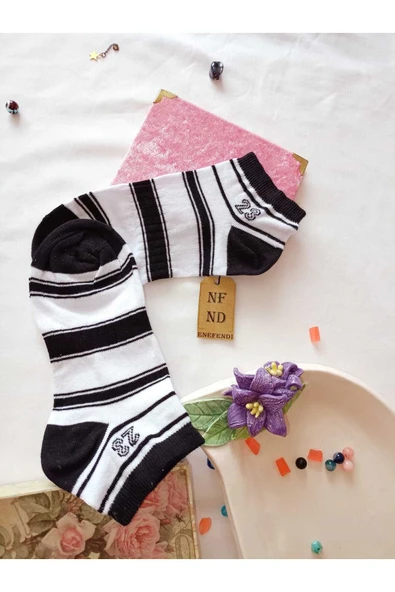 2 ÇİFT KADIN ÇORABI PATİK PAMUKLU KISA KONÇ DESENLİ BURUN DİKİŞSİZ ÇORAP 36-40 SİYAH BEYAZ - Resim 5