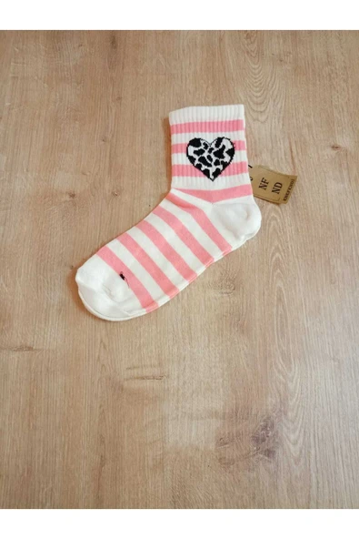 KALP DESENLİ PAMUKLU YUMUŞAK ÇORAP ARAKONÇ KADIN KREM PEMBE SOKET ÇORABI 36-40 ürün görseli 1