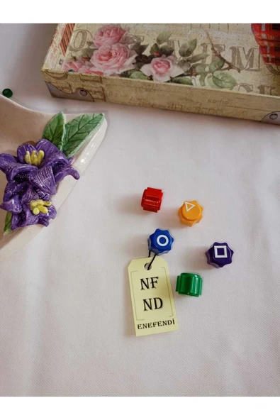 3lü Set Squıd Game 5 Taş Oyun Taşları Poşetli 1 Adet Parmak Kaykay 1 Adet Lazer(3İN1) Hediye Kutulu - Resim 4