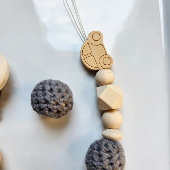 Hellemyst Arabalı Gri Isimli Bebek Emzik Zinciri Askısı - Resim 2