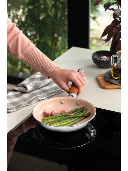 TRAMONTINA ROMAGNA DESERT CLAY 20 CM SERAMİK YÜZEYLİ KIZARTMA TAVASI ürün görseli 1