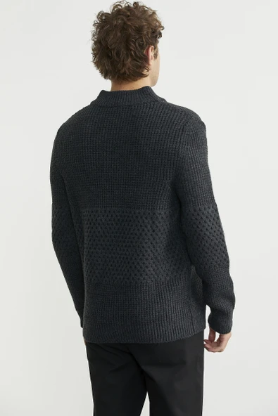 Petek Motifli Dik Yaka Triko Hırka - Antrasit - Resim 5