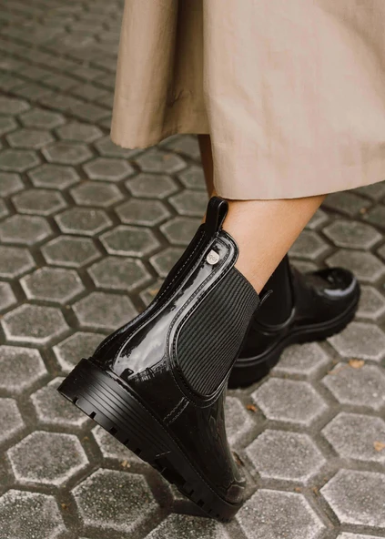 Igor W10216 Trak Waterproof Kadın Bot Siyah - Resim 5