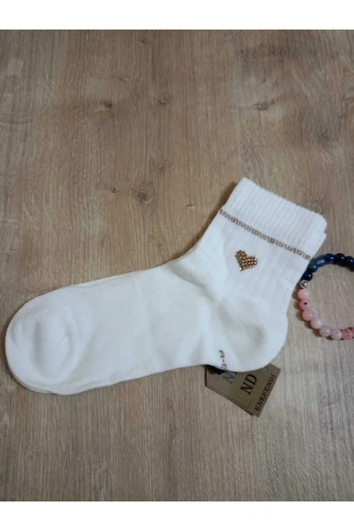 Burun Dikişsiz Pamuklu Kokulu Taşlı Kalpli Çorap Ekrubeyaz Likralı Kadın Çorabı 36-40 ürün görseli 1