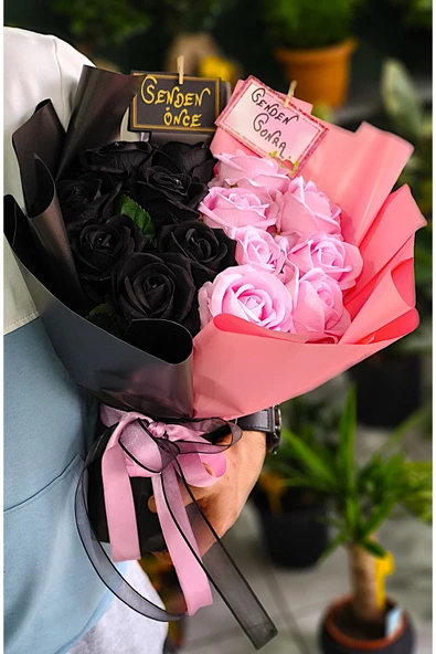 SENDEN ÖNCE SENDEN SONRA GÜL BUKETİ A KALİTE KADİFE GÜL SEVGİLİYE EŞE DOĞUM GÜNÜ YIL DÖNÜMÜ HEDİYESİ ürün görseli