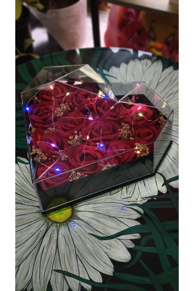 Kalp Kutu İçerisinde Kırmızı Kadife Güller Işıklı Tasarım Sevdiklerinize Özel Hediyelik - Resim 3