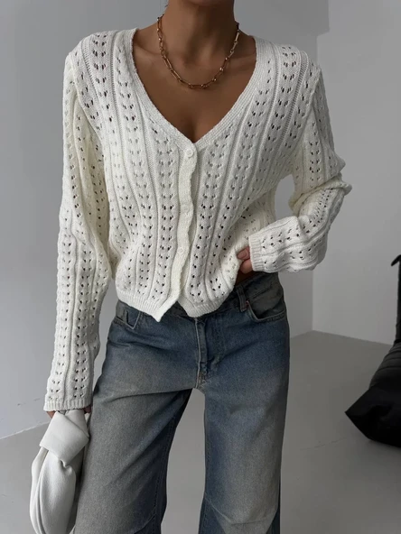 Küçük düğmeli küçük örgülü triko hırka beyaz ürün görseli 1