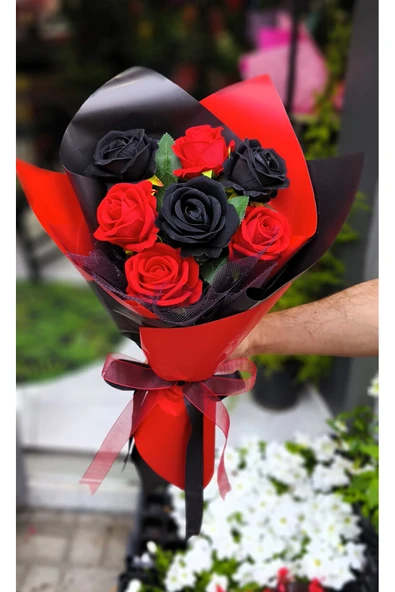 Kadife Gül Buketi Kırmızı & Siyah (7 ADET) Sevdiklerinize Özel Gün Hediyesi - Resim 2