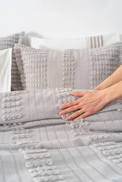 Maisa Gri Nakışlı Çift Kişilik Nevresimli Pike Seti - 7 Parça Çeyiz Seti - Resim 5