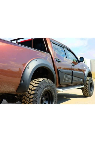 ROAL TUNİNG 2015+ NİSSAN NAVARA VİDA GÖRÜNÜMLÜ TEK DEPO DODİK SETİ - Resim 4