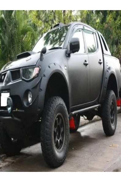 ROAL TUNİNG MİTSUBİSHİ L200 VİDA GÖRÜNÜMLÜ ÇAMURLUK DODİK 2007-2014 UYUMLU ürün görseli