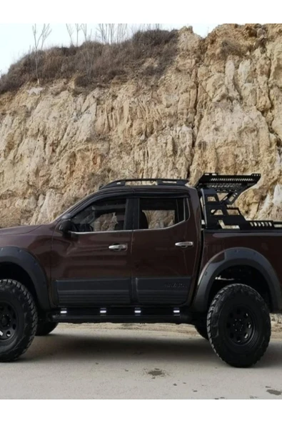 ROAL TUNİNG NİSSAN NAVARA D40 KAPI GÖVDE KAPLAMA KABARTMA(NAVARA YAZILI)2014-2021 UYUMLU 4 PARÇA ürün görseli